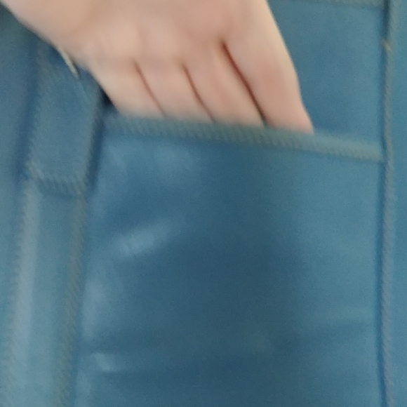 Coach - Picture 2 of 11